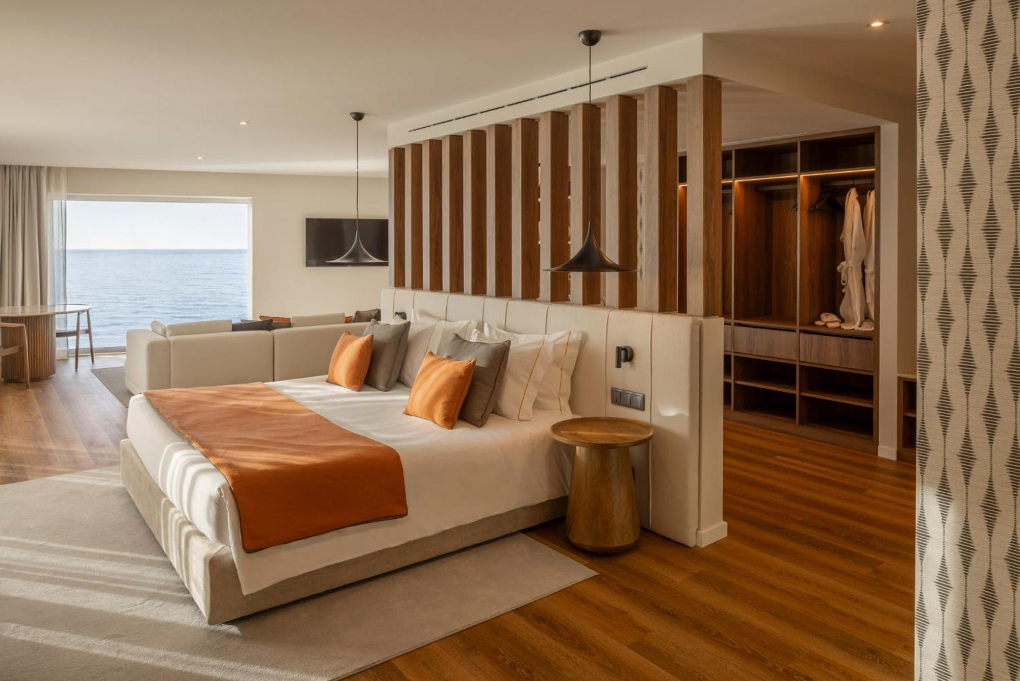 Master Suite,1722895881:JPEG